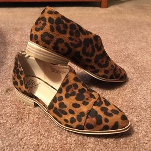Leopard print flats/booties